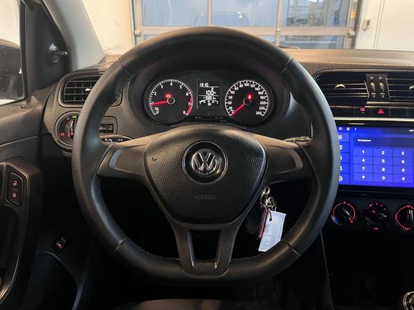 Volkswagen Polo V Рестайлинг с пробегом 2020 года, цена 868 000 рублей, 115000 км, седан, Автокод Объявления