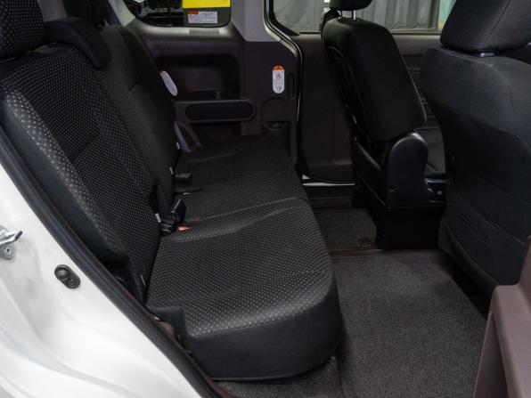 Toyota Spade с пробегом 2019 года, цена 1 450 000 рублей, 84458 км, компактвэн, Автокод Объявления