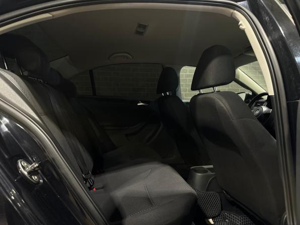 Volkswagen Jetta VI с пробегом 2013 года, цена 950 000 рублей, 198981 км, седан, Автокод Объявления