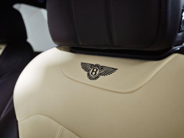 Bentley Bentayga I с пробегом 2018 года, цена 8 241 000 рублей, 108589 км, внедорожник, Автокод Объявления
