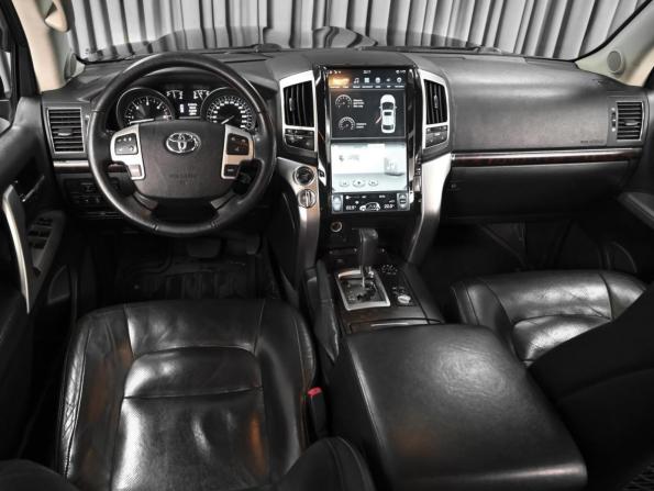 Toyota Land Cruiser 200 Series Рестайлинг 1 с пробегом 2013 года, цена 3 090 000 рублей, 296463 км, внедорожник, Автокод Объявления