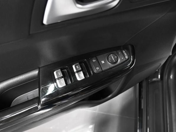 Kia Sportage IV Рестайлинг с пробегом 2021 года, цена 2 465 000 рублей, 86861 км, внедорожник, Автокод Объявления