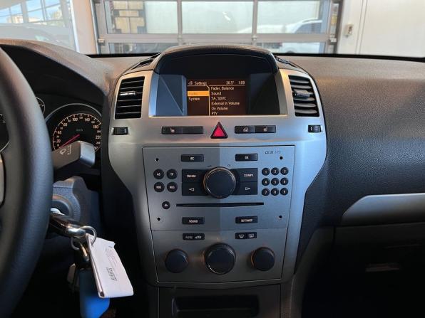 Opel Zafira B Рестайлинг с пробегом 2009 года, цена 522 000 рублей, 234808 км, компактвэн, Автокод Объявления