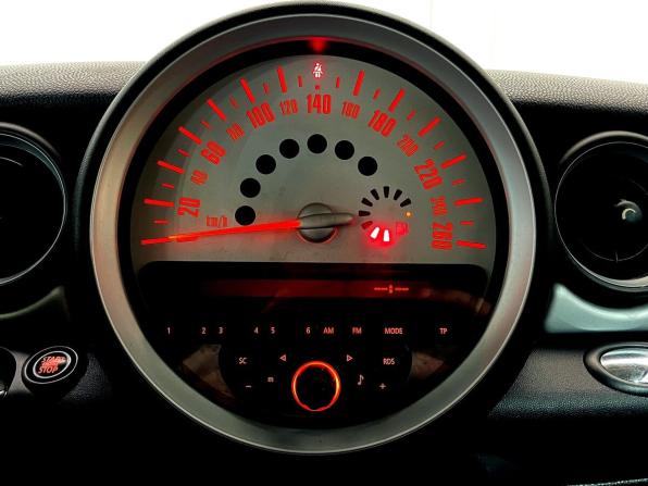 Mini Hatch II (R56) Рестайлинг с пробегом 2013 года, цена 875 000 рублей, 165696 км, хэтчбек, Автокод Объявления