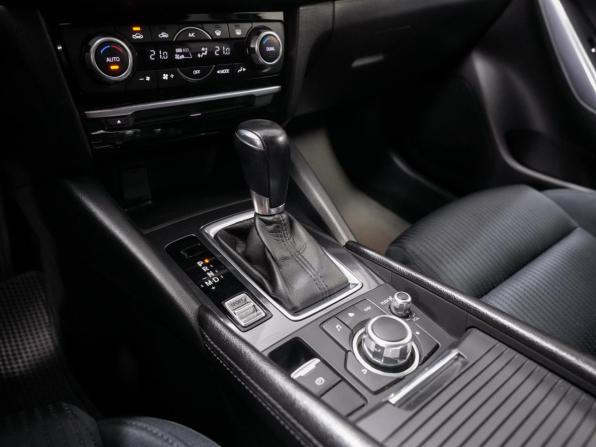 Mazda 6 III (GJ) Рестайлинг с пробегом 2016 года, цена 1 710 000 рублей, 185043 км, седан, Автокод Объявления