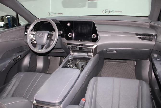 Lexus RX V с пробегом 2022 года, цена 9 200 000 рублей, 23149 км, внедорожник, Автокод Объявления