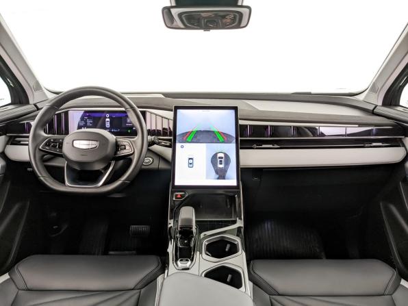 Geely Atlas II с пробегом 2024 года, цена 2 850 000 рублей, 31300 км, внедорожник, Автокод Объявления