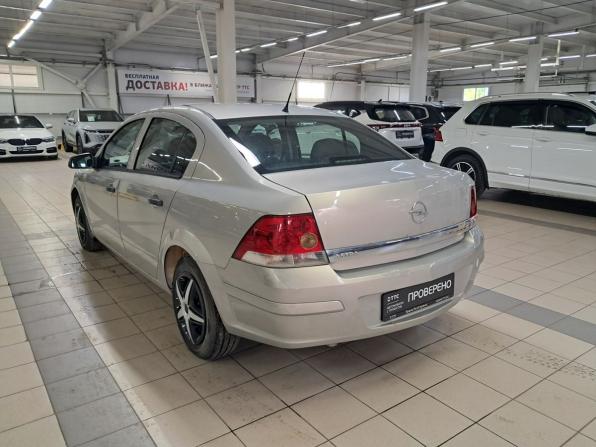 Opel Astra H Рестайлинг с пробегом 2008 года, цена 440 000 рублей, 101282 км, седан, Автокод Объявления