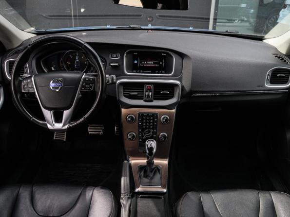 Volvo V40 II с пробегом 2014 года, цена 1 549 000 рублей, 177422 км, хэтчбек, Автокод Объявления