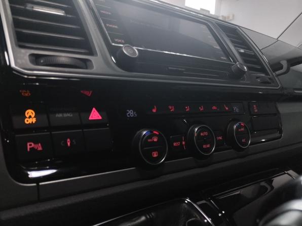 Volkswagen Multivan T6 с пробегом 2018 года, цена 5 750 000 рублей, 105919 км, минивэн, Автокод Объявления