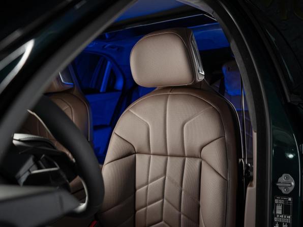 Новый BMW 7 серии VII (G70) Рестайлинг 2026 года, цена 25 490 000 рублей, седан, Автокод Объявления