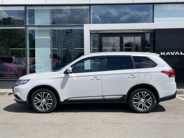Mitsubishi Outlander III Рестайлинг 2 с пробегом 2016 года, цена 1 599 000 рублей, 238804 км, внедорожник, Автокод Объявления