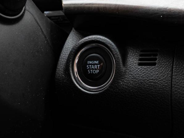 Suzuki Ertiga II с пробегом 2022 года, цена 1 875 000 рублей, 69400 км, компактвэн, Автокод Объявления