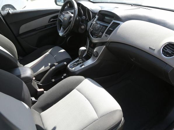 Chevrolet Cruze I Рестайлинг с пробегом 2012 года, цена 397 000 рублей, 233700 км, хэтчбек, Автокод Объявления