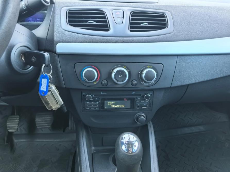 Renault Fluence I Рестайлинг Санкт-Петербург  - изображение 13