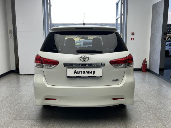 Toyota Wish II с пробегом 2010 года, цена 1 250 000 рублей, 138000 км, минивэн, Автокод Объявления