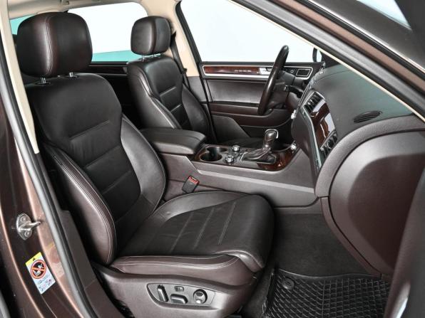 Volkswagen Touareg II с пробегом 2014 года, цена 2 499 000 рублей, 232832 км, внедорожник, Автокод Объявления