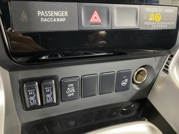 Mitsubishi Pajero Sport III с пробегом 2018 года, цена 2 597 000 рублей, 216921 км, внедорожник, Автокод Объявления