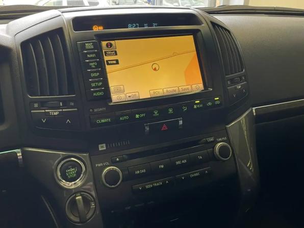 Toyota Land Cruiser 200 Series с пробегом 2011 года, цена 3 130 000 рублей, 353351 км, внедорожник, Автокод Объявления