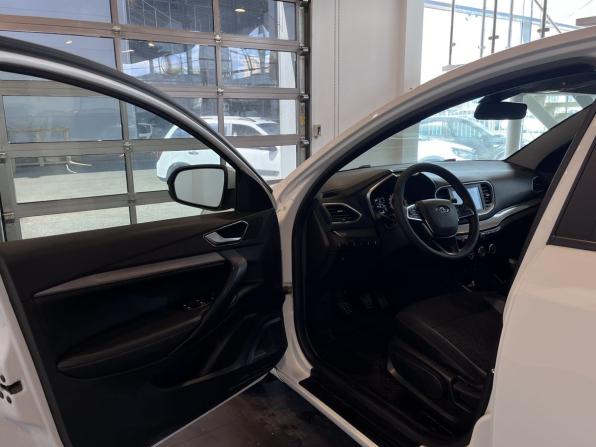 Lada (ВАЗ) Vesta I Рестайлинг (NG) с пробегом 2023 года, цена 1 272 000 рублей, 74577 км, седан, Автокод Объявления