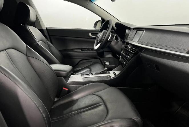 Kia Optima IV Рестайлинг с пробегом 2019 года, цена 2 420 000 рублей, 90000 км, седан, Автокод Объявления