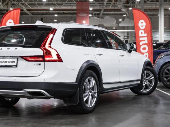 Volvo V90 Cross Country I с пробегом 2018 года, цена 3 129 700 рублей, 124834 км, универсал, Автокод Объявления