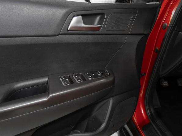 Kia Sportage IV Рестайлинг с пробегом 2019 года, цена 2 190 000 рублей, 100927 км, внедорожник, Автокод Объявления
