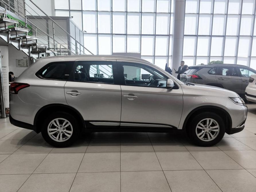 Mitsubishi Outlander III Рестайлинг 2 Казань  - изображение 5