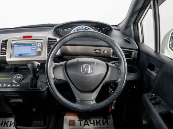 Honda Freed I Рестайлинг с пробегом 2012 года, цена 850 100 рублей, 195562 км, компактвэн, Автокод Объявления
