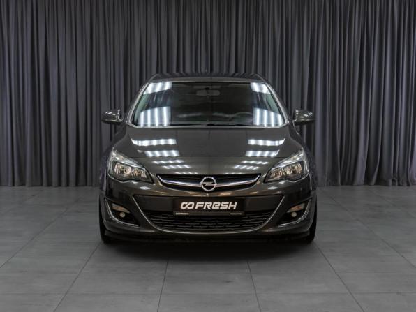 Opel Astra J Рестайлинг с пробегом 2013 года, цена 799 000 рублей, 156400 км, седан, Автокод Объявления
