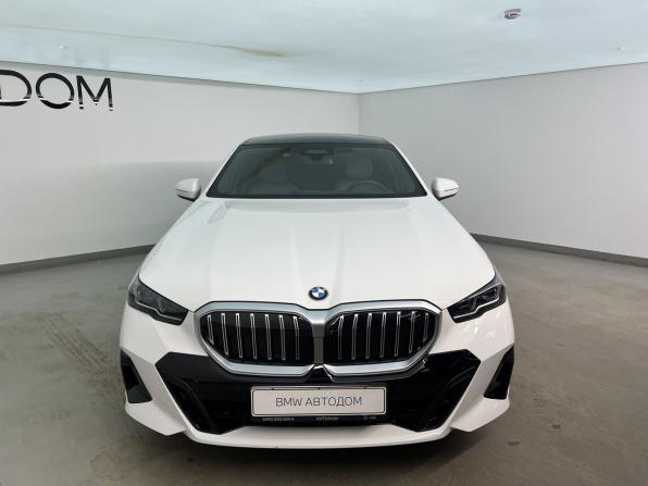BMW 5 серии VIII (G60/G61/G68) с пробегом 2023 года, цена 7 770 000 рублей, 12800 км, седан, Автокод Объявления
