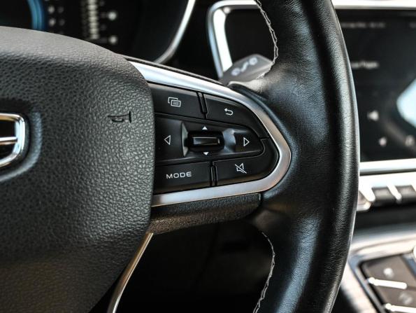 Geely Atlas Pro с пробегом 2023 года, цена 2 059 000 рублей, 67664 км, внедорожник, Автокод Объявления