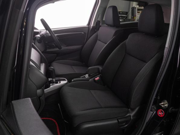 Honda Fit III Рестайлинг с пробегом 2019 года, цена 1 329 000 рублей, 59733 км, хэтчбек, Автокод Объявления