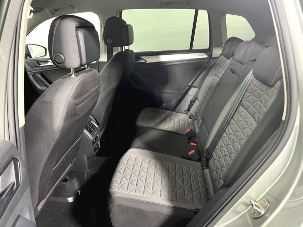 Volkswagen Tiguan II Рестайлинг с пробегом 2021 года, цена 2 890 000 рублей, 63504 км, внедорожник, Автокод Объявления