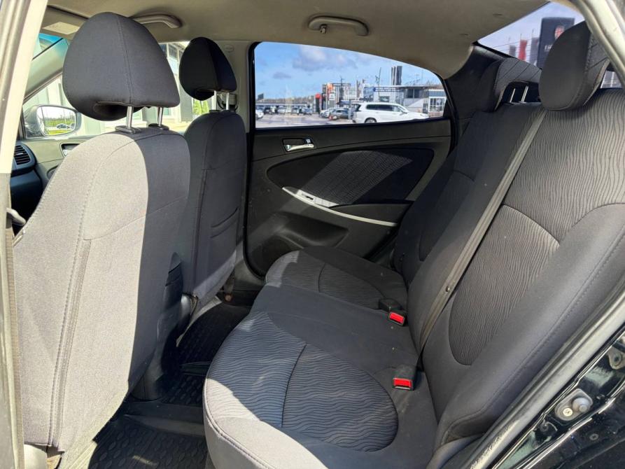 Hyundai Solaris I Санкт-Петербург  - изображение 13