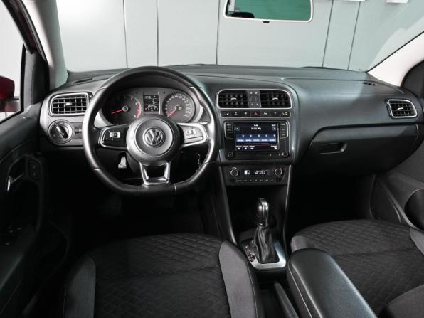 Volkswagen Polo V Рестайлинг с пробегом 2019 года, цена 1 579 000 рублей, 120347 км, седан, Автокод Объявления