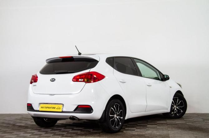 Kia Ceed II с пробегом 2013 года, цена 999 000 рублей, 215000 км, хэтчбек, Автокод Объявления