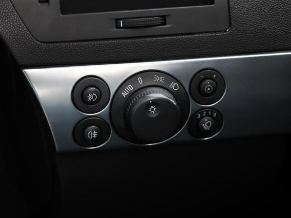 Opel Astra H Рестайлинг с пробегом 2011 года, цена 649 000 рублей, 188226 км, универсал, Автокод Объявления