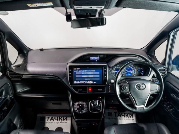 Toyota Esquire I Рестайлинг с пробегом 2019 года, цена 2 650 000 рублей, 111275 км, минивэн, Автокод Объявления