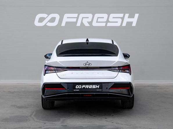 Hyundai Elantra VII (CN7) Рестайлинг с пробегом 2023 года, цена 2 089 000 рублей, 48671 км, седан, Автокод Объявления