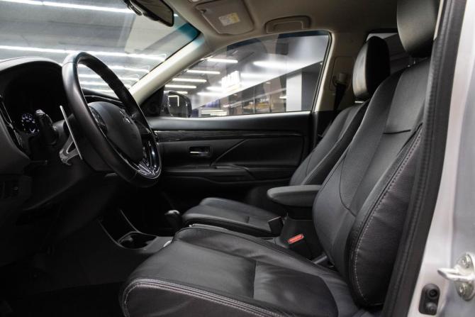 Mitsubishi Outlander III Рестайлинг 2 с пробегом 2015 года, цена 1 599 000 рублей, 163372 км, внедорожник, Автокод Объявления