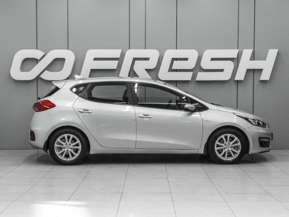 Kia Ceed II Рестайлинг с пробегом 2018 года, цена 1 319 000 рублей, 179623 км, хэтчбек, Автокод Объявления