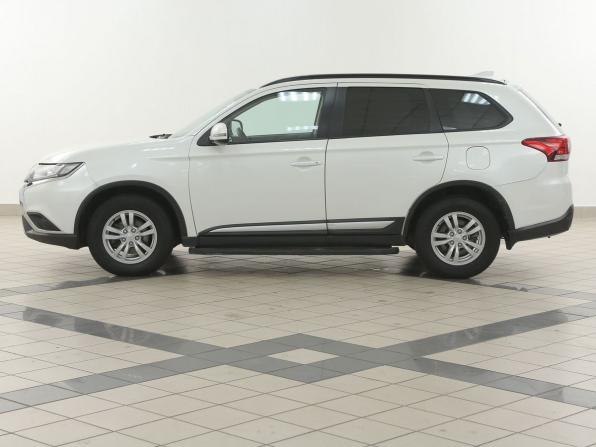 Mitsubishi Outlander III Рестайлинг 3 с пробегом 2022 года, цена 2 257 000 рублей, 77989 км, внедорожник, Автокод Объявления