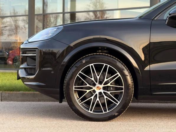 Porsche Cayenne III Рестайлинг с пробегом 2026 года, цена 16 800 000 рублей, 18 км, внедорожник, Автокод Объявления