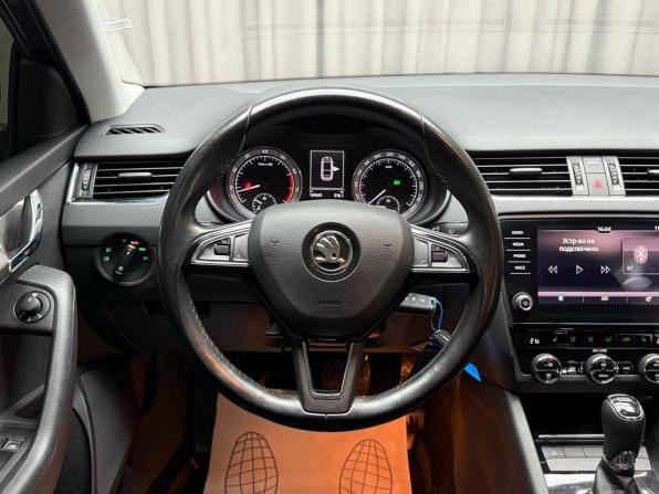 Skoda Octavia III (A7) Рестайлинг с пробегом 2017 года, цена 1 799 000 рублей, 141641 км, лифтбек, Автокод Объявления