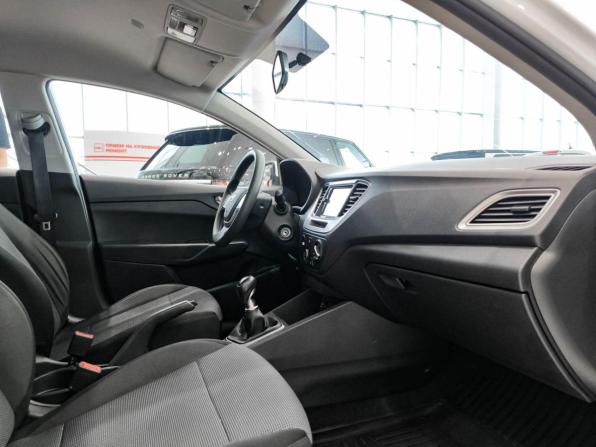Hyundai Solaris II с пробегом 2019 года, цена 1 350 000 рублей, 74463 км, седан, Автокод Объявления