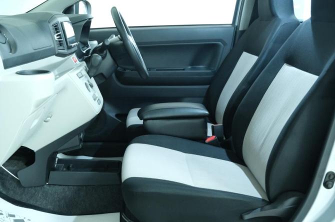 Daihatsu Mira e:S II с пробегом 2021 года, цена 749 000 рублей, 115130 км, хэтчбек, Автокод Объявления