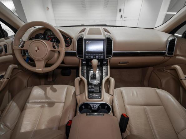 Porsche Cayenne II (958) с пробегом 2011 года, цена 1 895 000 рублей, 248920 км, внедорожник, Автокод Объявления