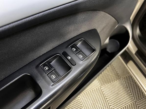 Skoda Octavia II (A5) Рестайлинг с пробегом 2011 года, цена 949 000 рублей, 172356 км, лифтбек, Автокод Объявления