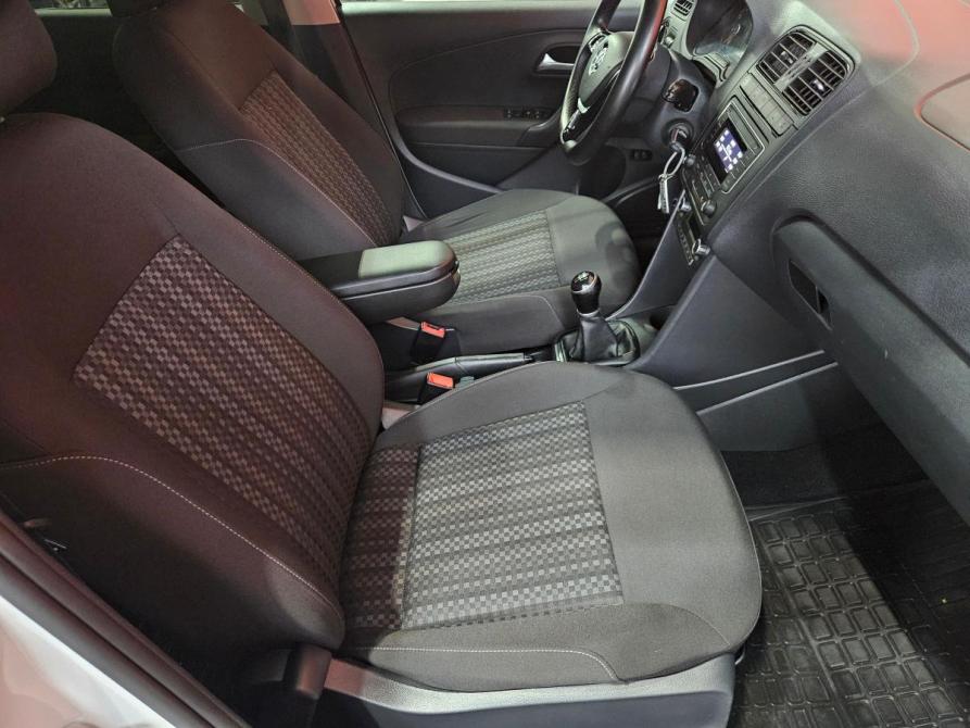 Volkswagen Polo V Рестайлинг Вологда  - изображение 11